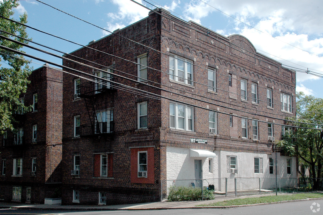 197 Lafayette Placeand 228 3rd StreetEnglewood, New Jersey Kislak